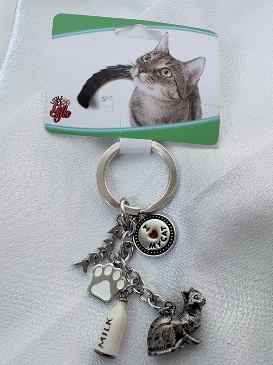 Little Gifts Accessories - Little Gifts NWT I Heart My Cat Metal Charm Keychain 5 Dangle Charms Pewter